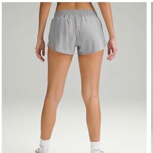 Lululemon Hotty Hot Low-Rise Lined Short 2.5" size 4 light grey